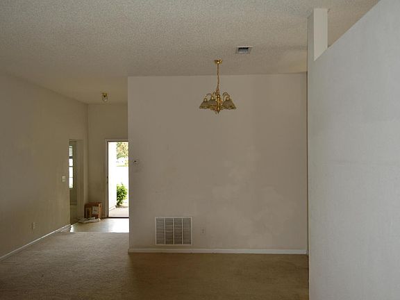 4th image of 9556 Watershed Dr N