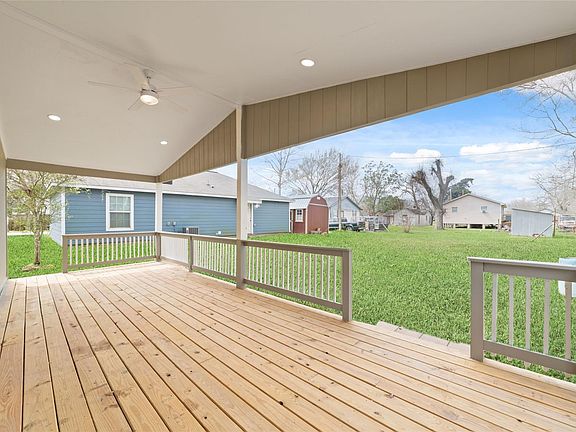 4th image of 1416 Avenue B