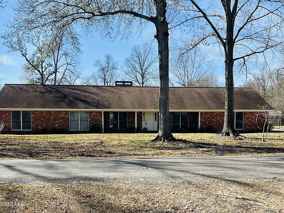 1st image of 162 Pecania Dr