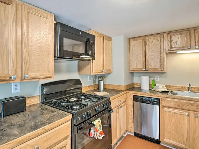 26 Plymouth St — Photo 5