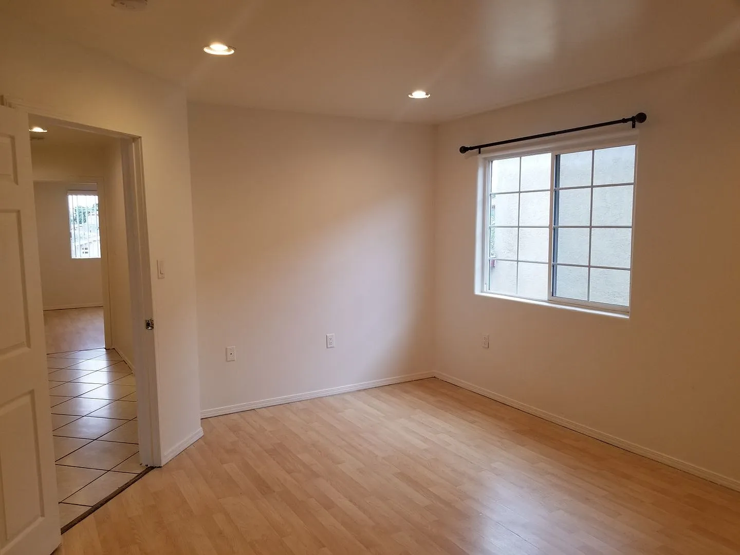 Apt Street 120 — Photo 2