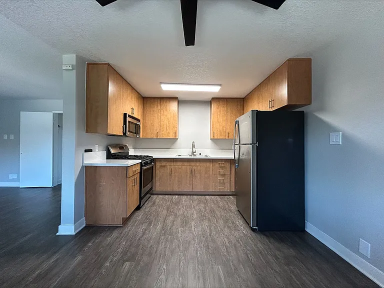 The Circle Apartments at Long Beach — Photo 62