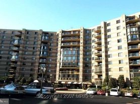 8360 Greensboro Dr