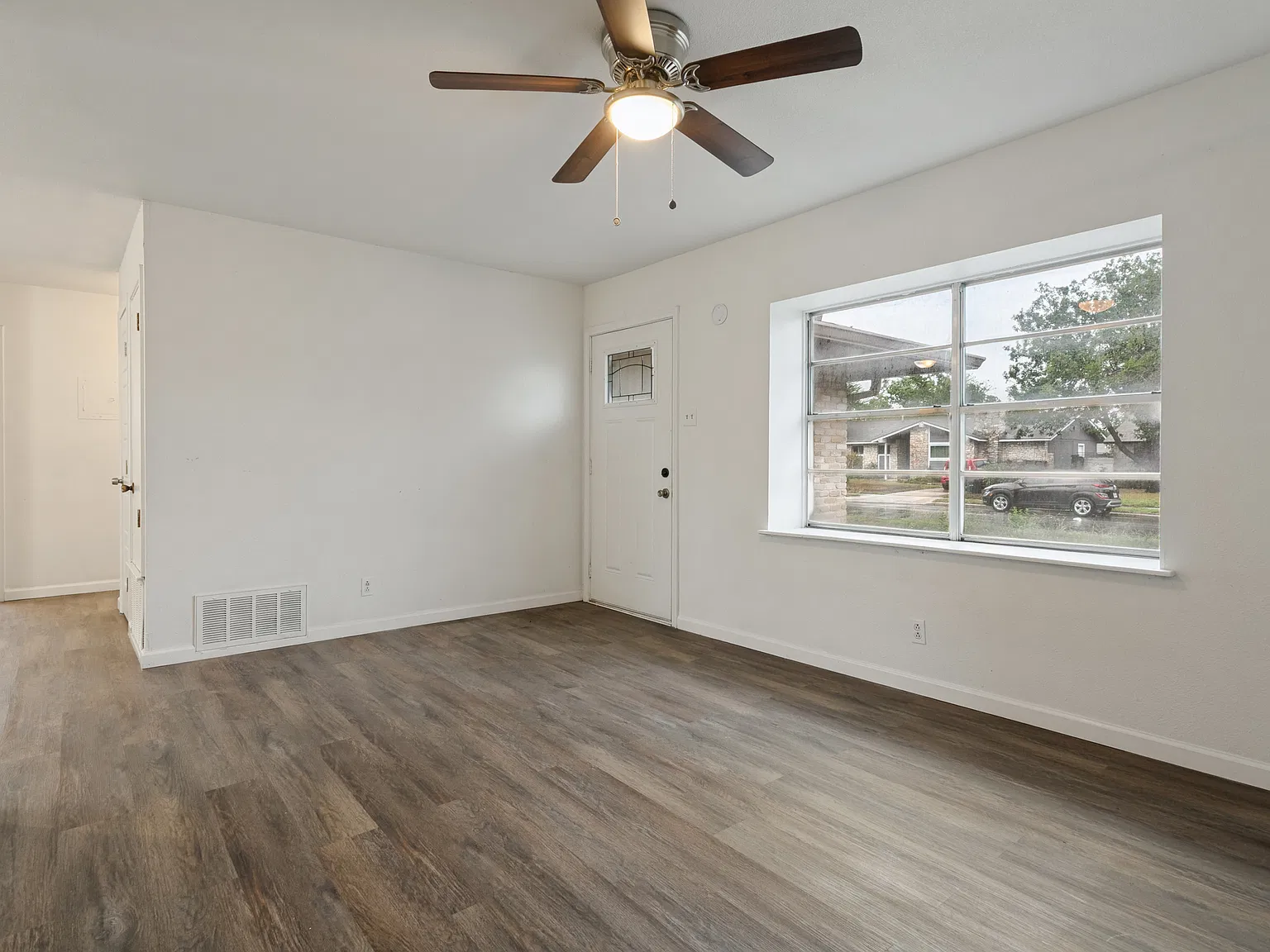 4 bed, 1650 sqft, $1,750 — Photo 2