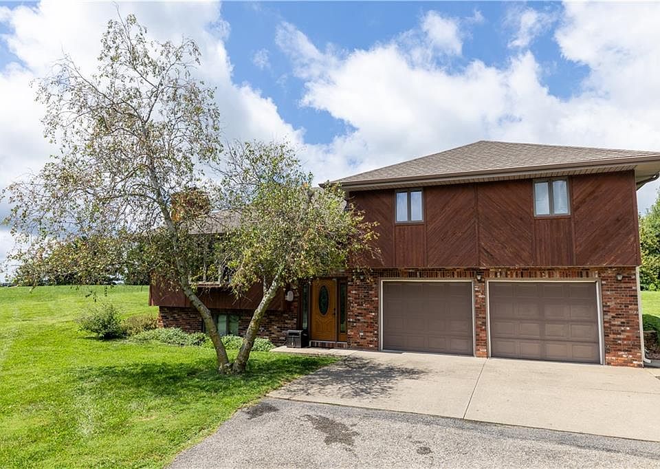1st image of 6 SE Delaney Dr