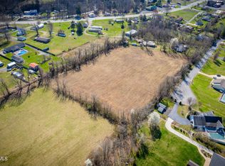 Howard Ct, Elizabethton, TN 37643