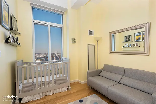 Sold by Sotheby's International Realty | media 8