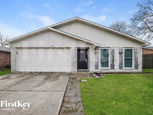 4201 Yellowleaf Dr, Fort Worth, TX 76133
