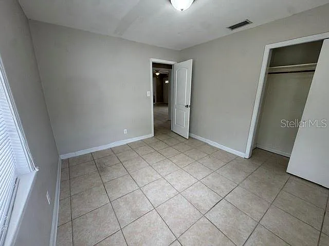 2976 Poplar St — Photo 7