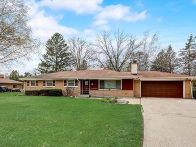 W228N4043 Crescent DRIVE, Pewaukee, WI, 53072