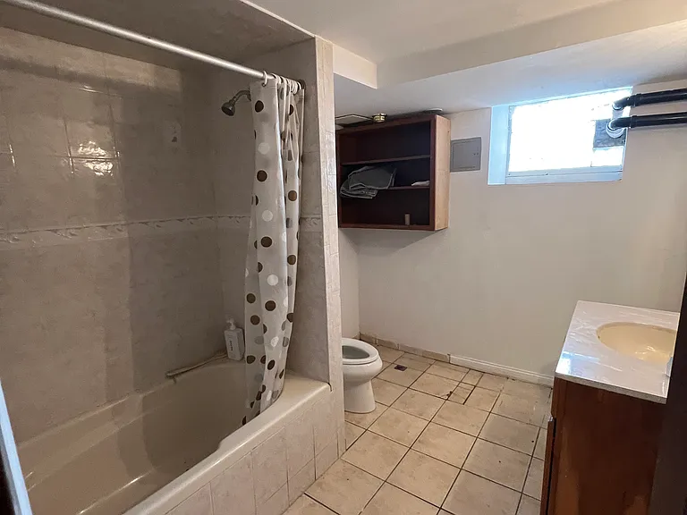 17 Holman St #1 — Photo 11