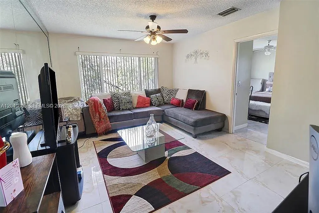 Country Gardens Condo — Photo 3