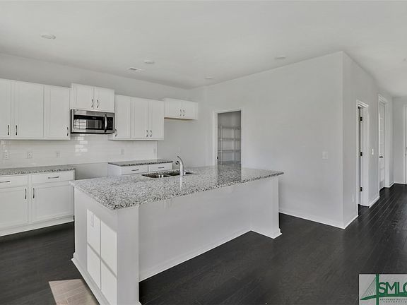 4th image of 14 South Park Boulevard
