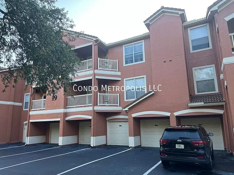 8813 Villa View Cir #108 — Photo 2
