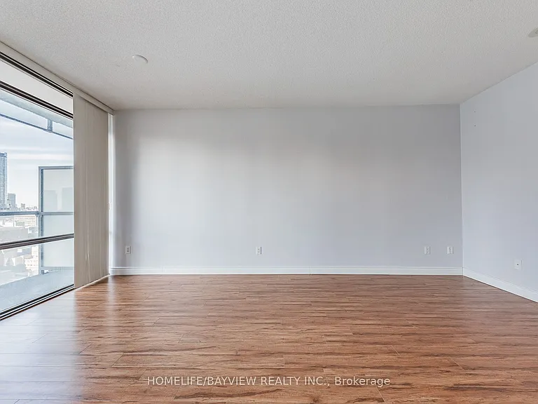38 Grenville St #2405 — Photo 19
