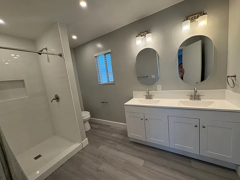 527 N Alameda Ave — Photo 14