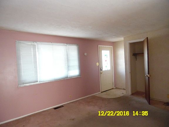 3rd image of 2605 S Manhattan Ave