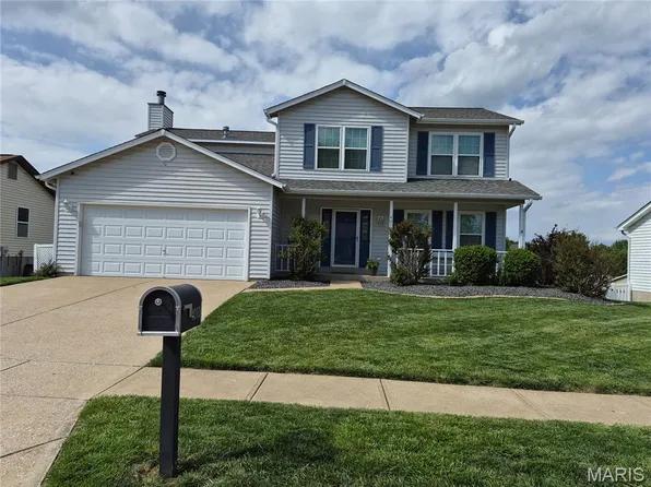 4010 Cambridge Crossing Dr, Saint Charles, MO 63304