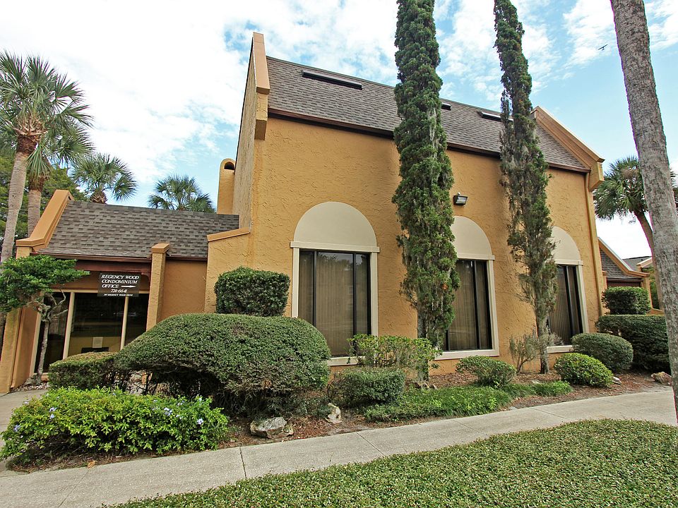 1st image of 390 Regency Wood Dr #20