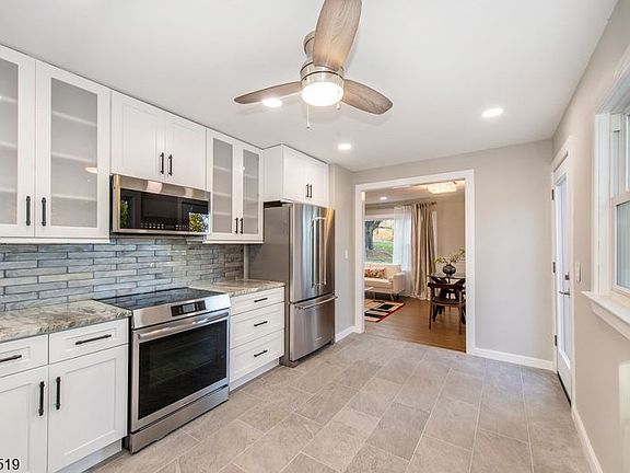 5th image of 17 Putters Rd