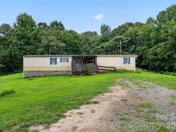 5146 Gross Rd, Hickory, NC 28602
