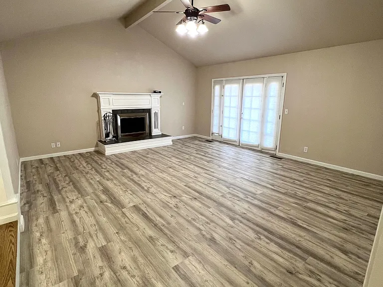734 Hemlock Ct — Photo 13