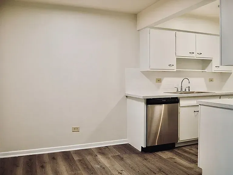 1376 Brown St #5 — Photo 6