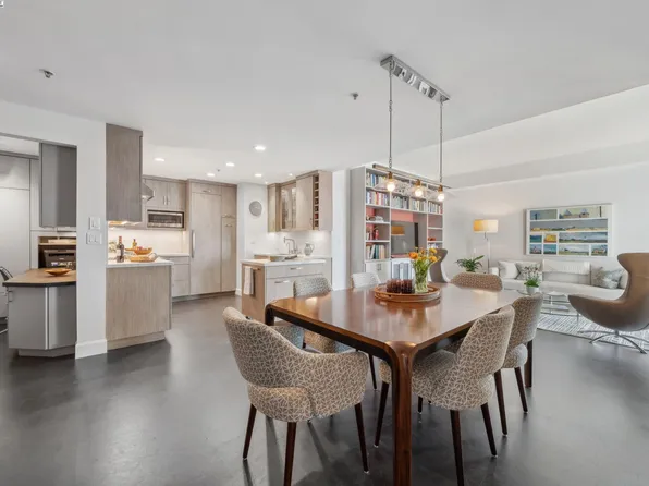 222 Broadway St APT 1408, Oakland, CA 94607