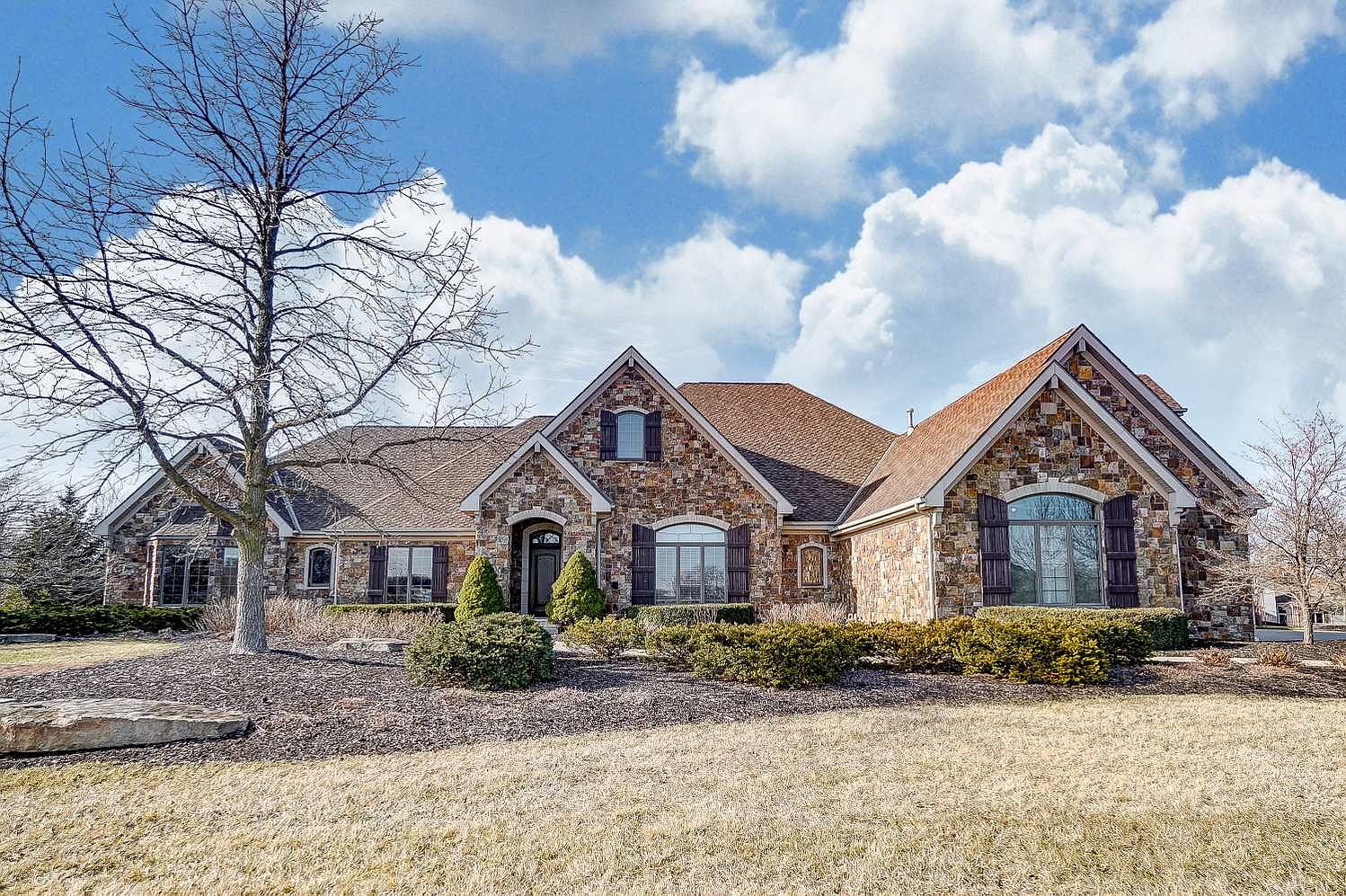 15719 Chilkat Trl, Huntertown, IN 46748 Zillow