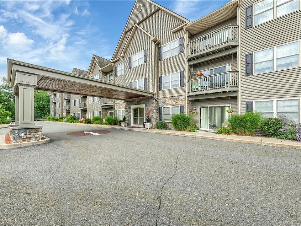 1st image of 61 Stewart Ave Unit 301