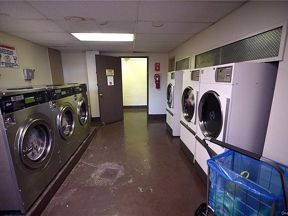 4th image of 2 Sadore Ln APT 5R