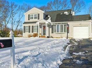 7 Herdman Court, Middle Island, NY 11953