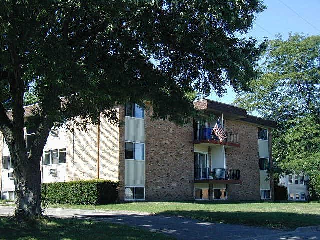 1st image of 1832 Winton Ave APT 302