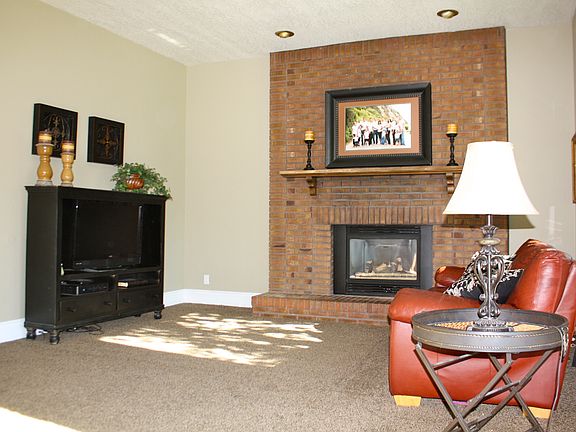 5th image of 11294 S Woodhill Dr