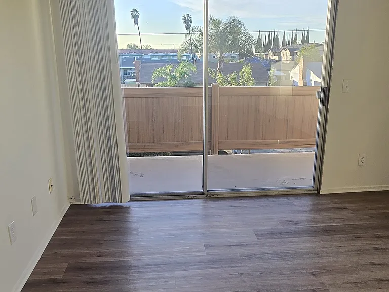 Franklin Luxury Apartments — Photo 5