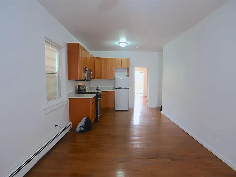 79 Beacon Ave #2 — Photo 3