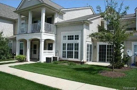8102 Addington Dr #TOWNHOUSE