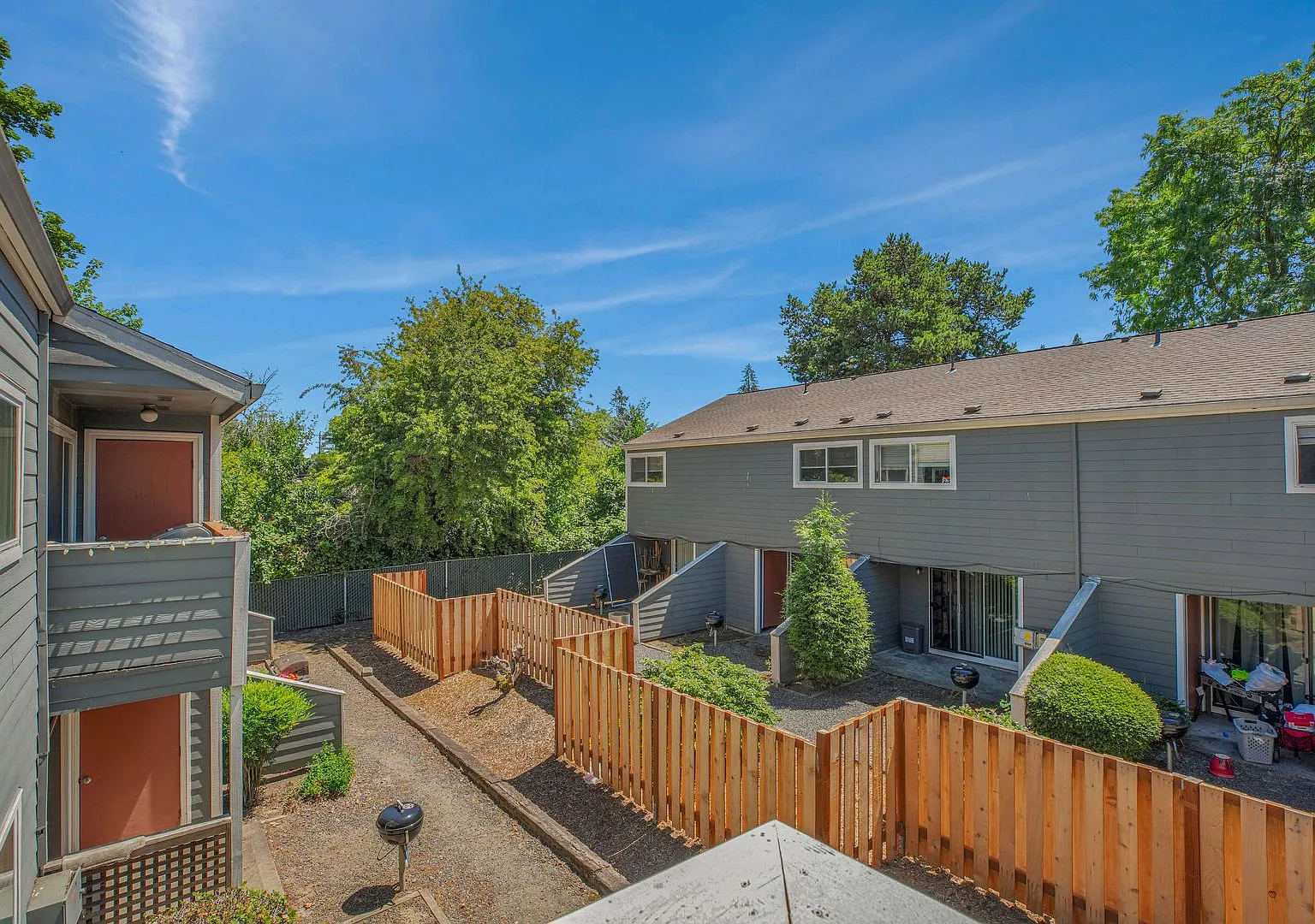 #329 Maple View Apartments — Photo 1