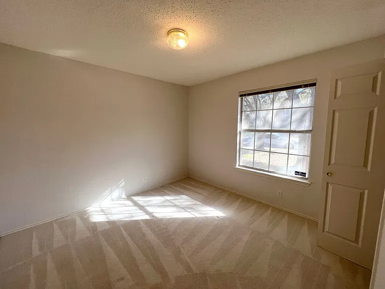 6708 Bancroft Woods Dr — Photo 20