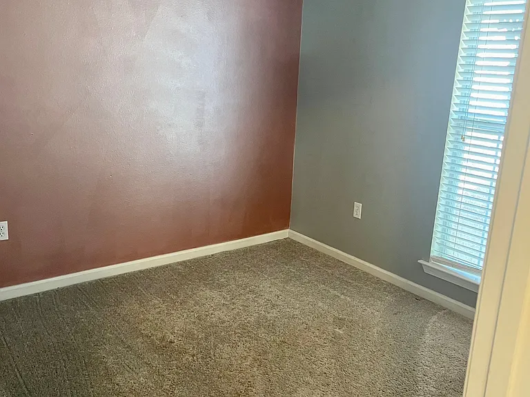 14082 Oakview Cir — Photo 5