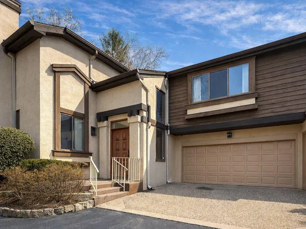 470 Sayre Dr, Princeton, NJ 08540