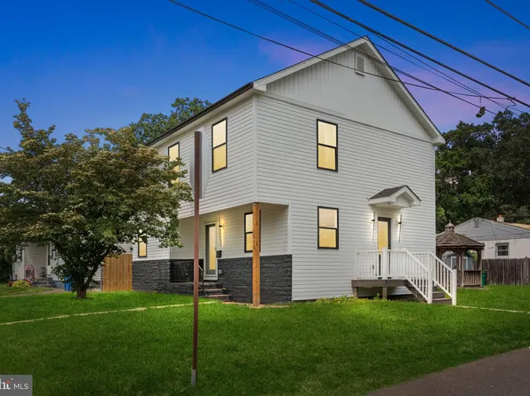 1315 Pennsylvania Ave, Croydon, PA 19021