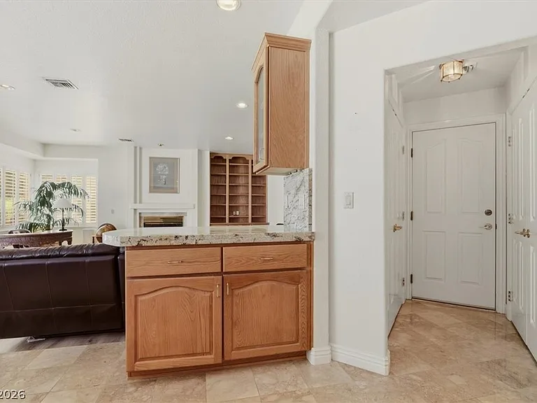 1888 Woodhaven Dr — Photo 14