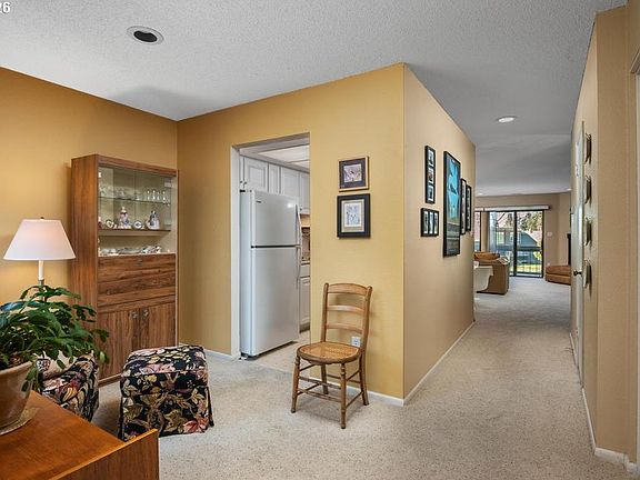 5th image of 1655 NW Lakeway Ln
