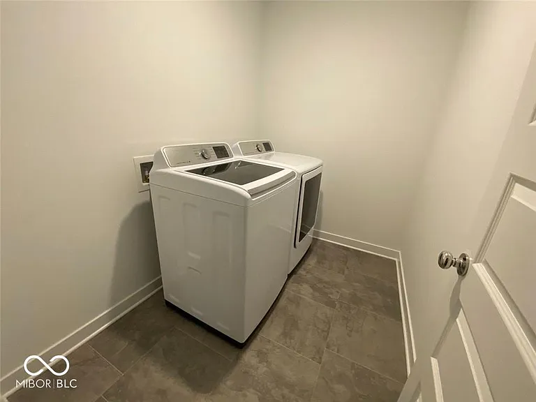 6414 Apperson Dr — Photo 14