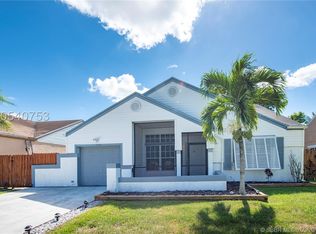 1110 SW 85th Ave, Pembroke Pines, FL 33025