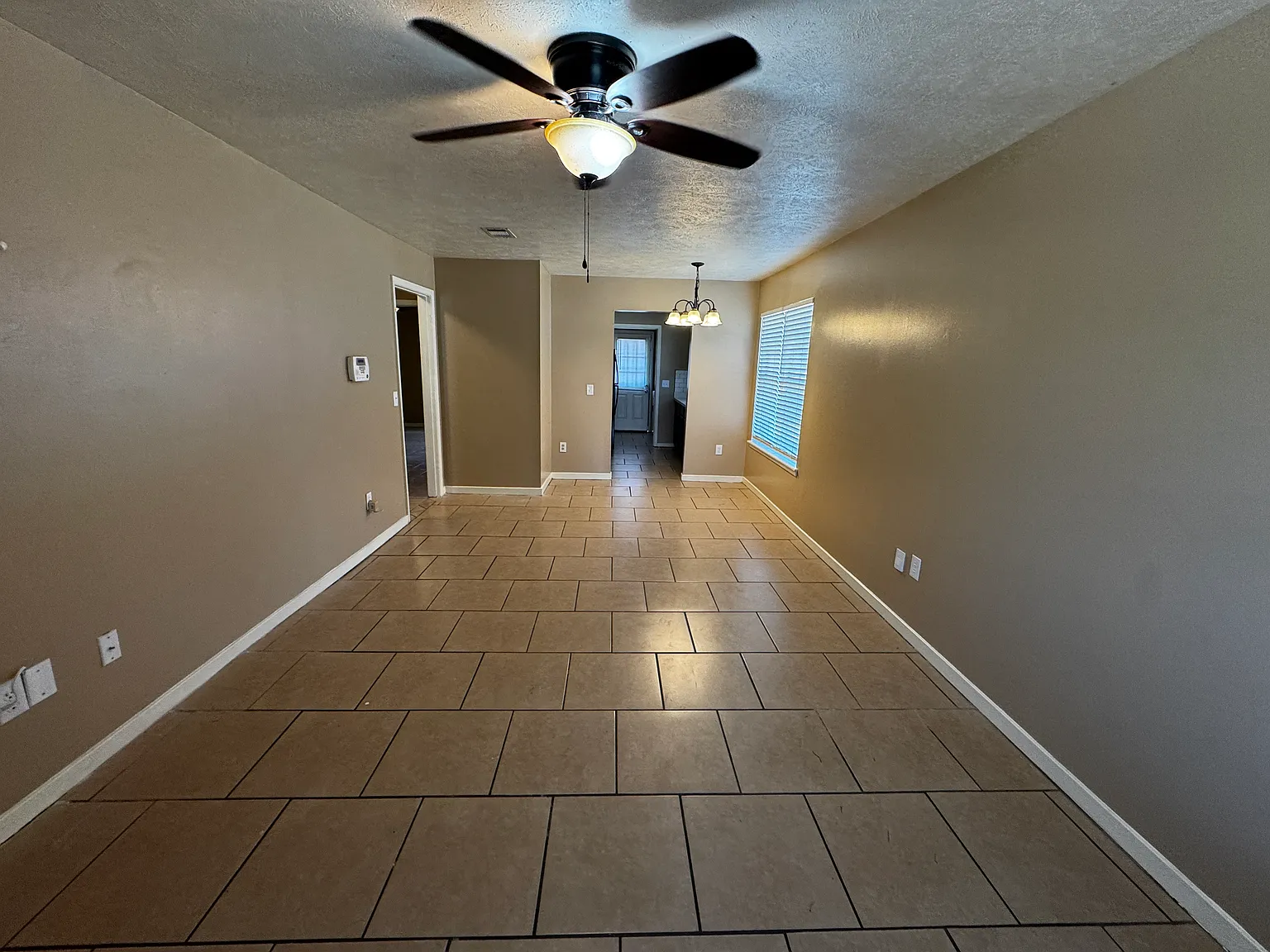 2 bed, 980 sqft, $1,325 — Photo 4
