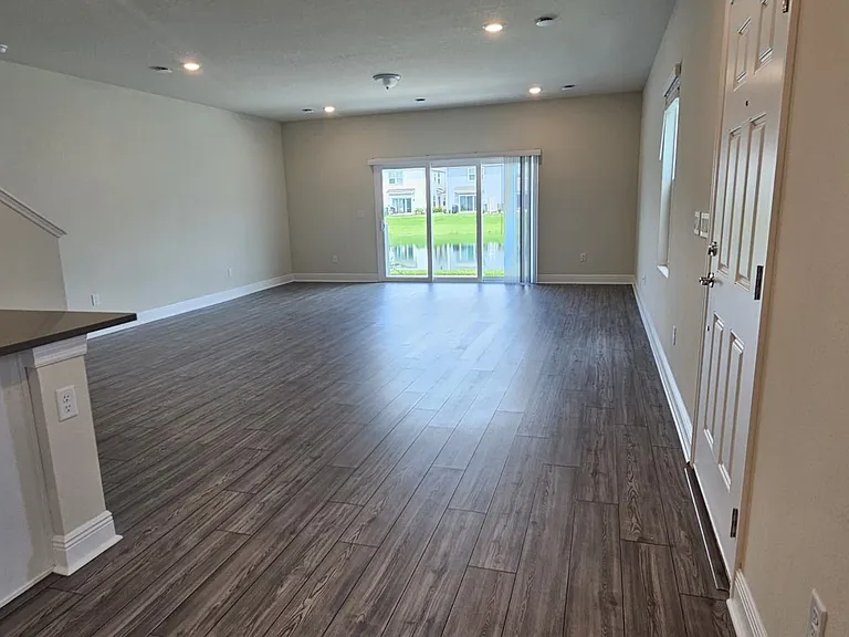 4782 Sparkling Shell Ave — Photo 6