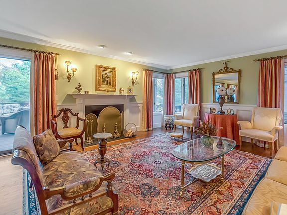 2nd image of 17 Cotswold Dr