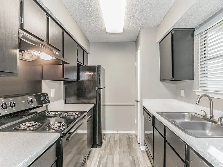 Station 121 at Town Center Apartments — Photo 94